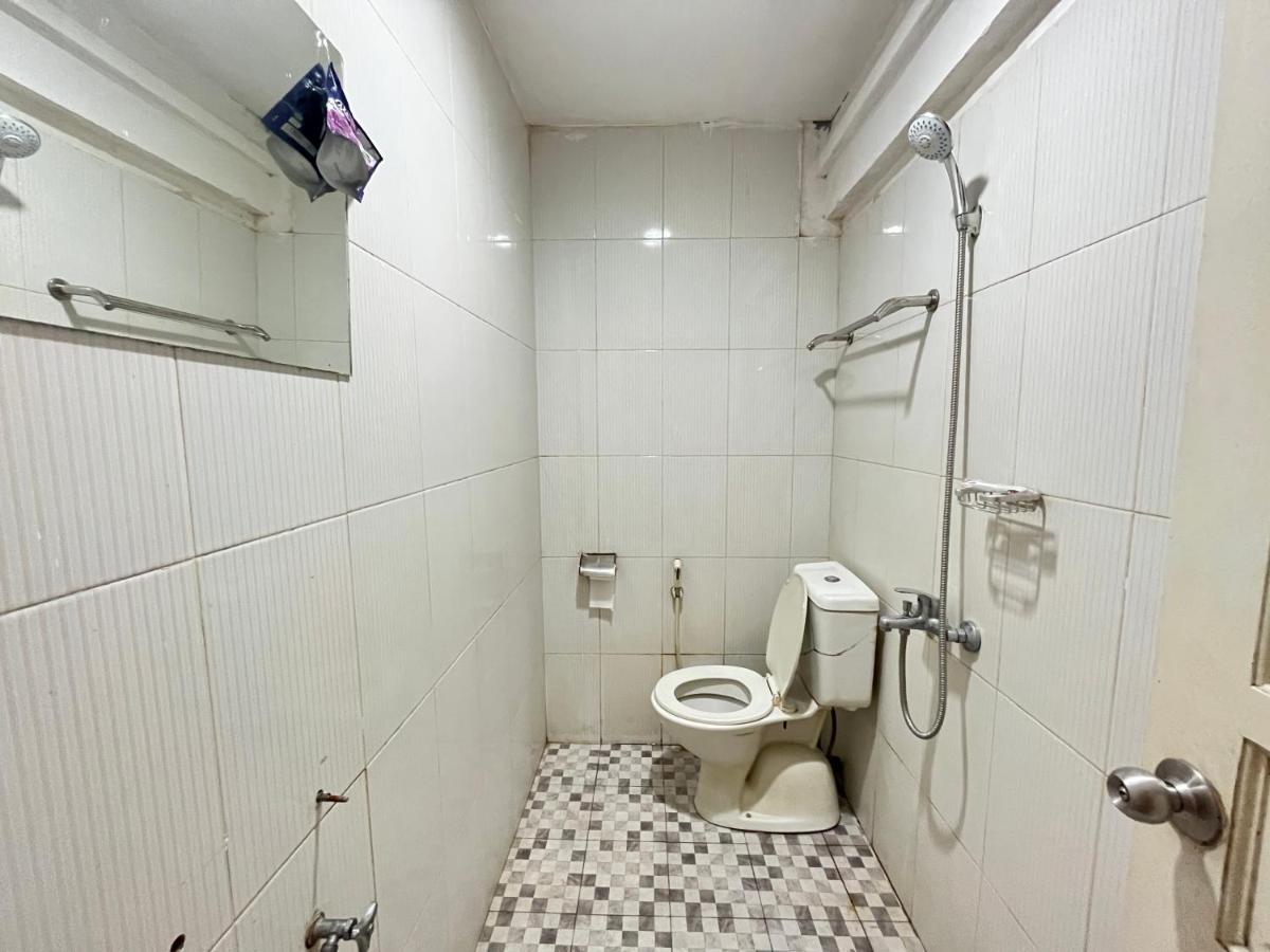 Reddoorz Near Kantor Walikota Μανάντο Εξωτερικό φωτογραφία