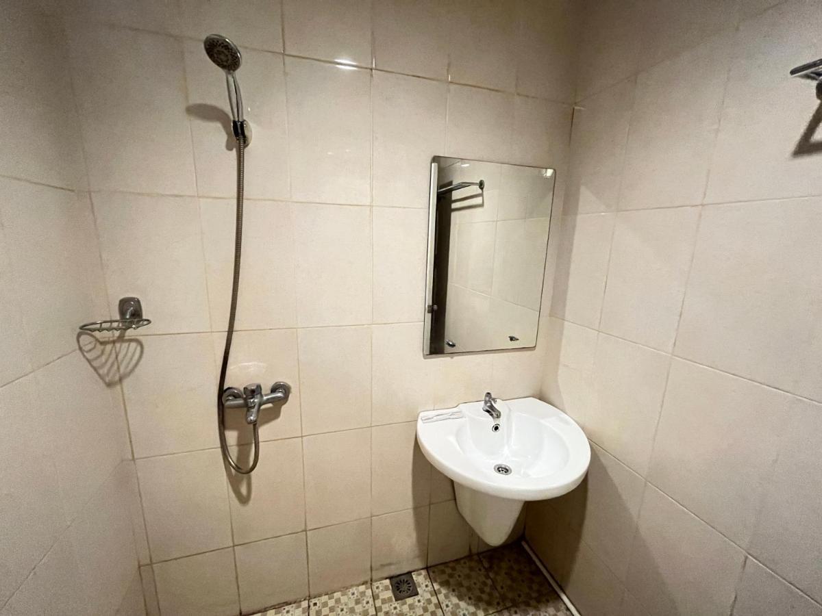 Reddoorz Near Kantor Walikota Μανάντο Εξωτερικό φωτογραφία