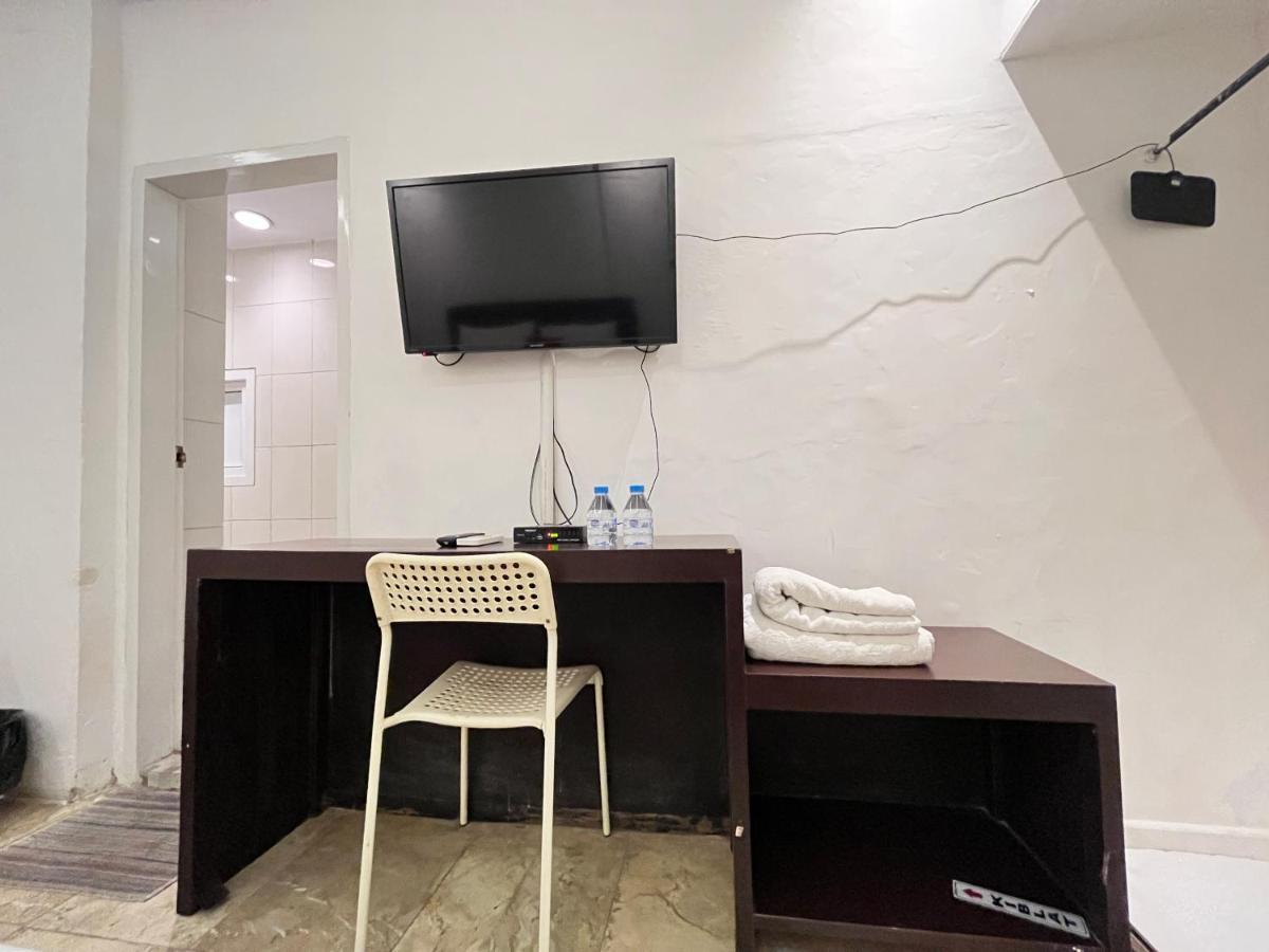 Reddoorz Near Kantor Walikota Μανάντο Εξωτερικό φωτογραφία